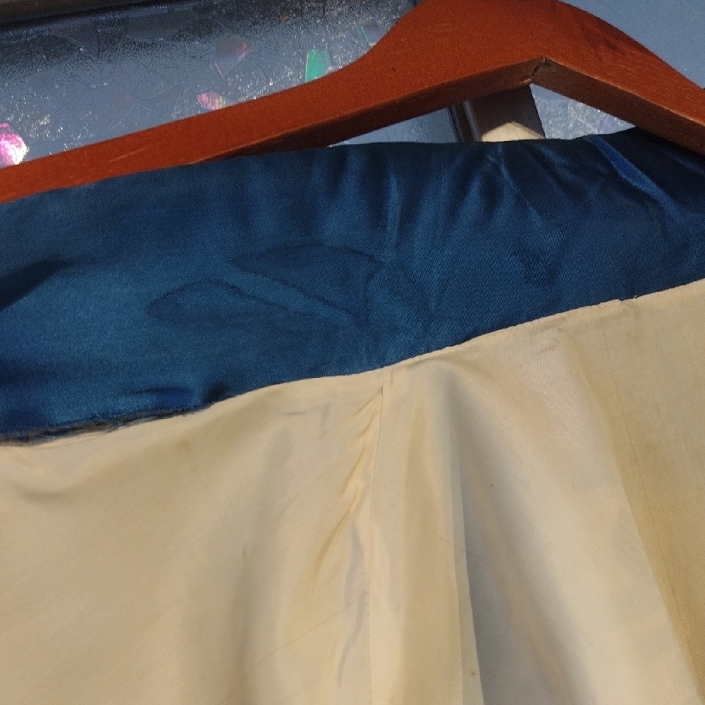 Japanese Smoking Jacket - Picture 16 of 17